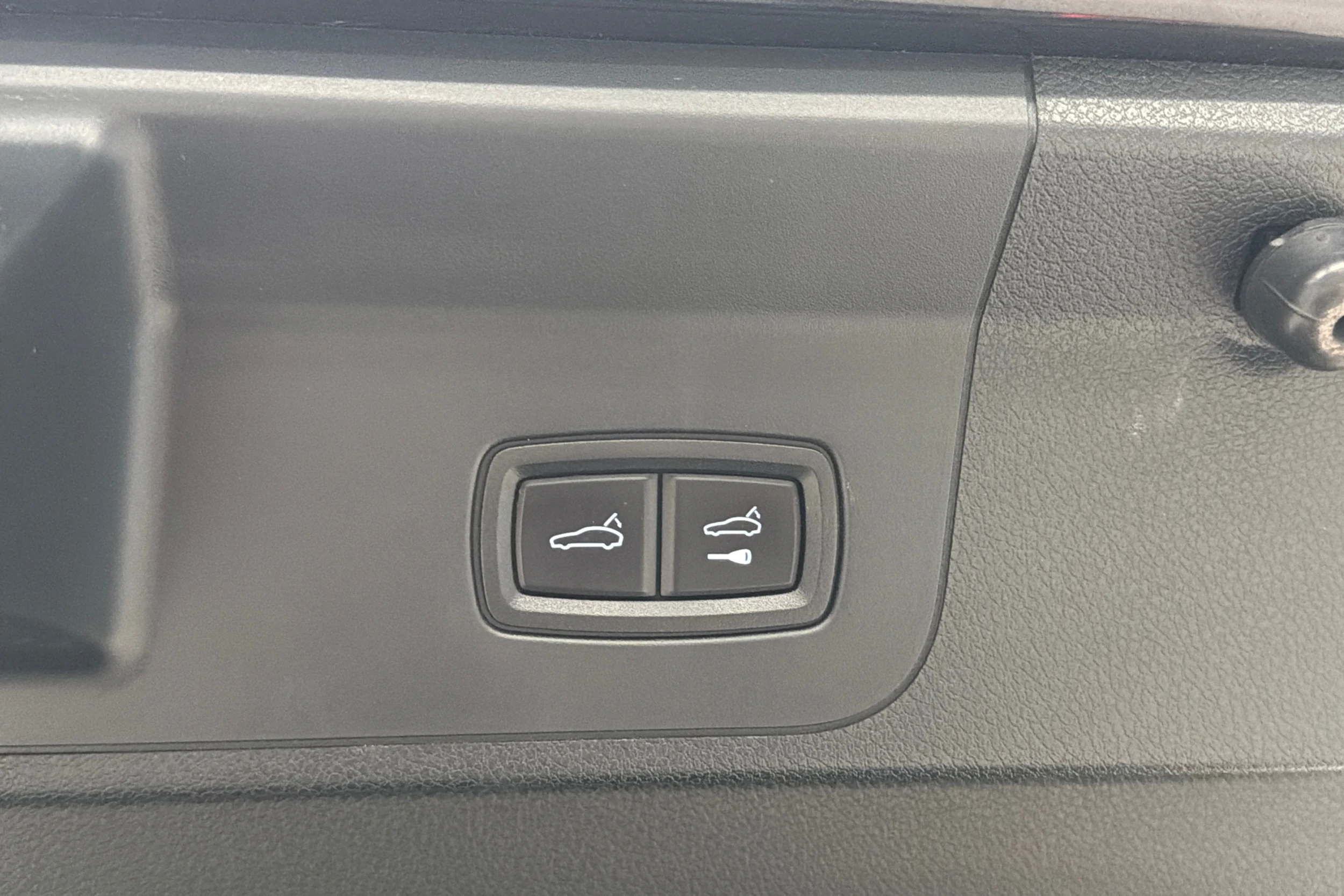 Musta Porsche Panamera 2018 kuva 12.