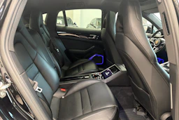 Musta Porsche Panamera 2018 kuva 13.