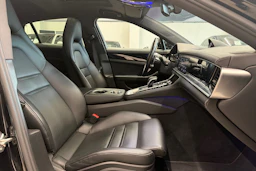 Musta Porsche Panamera 2018 kuva 14.