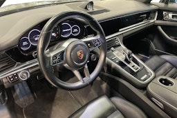 met. Harmaa Porsche Panamera 2018 kuva 6.