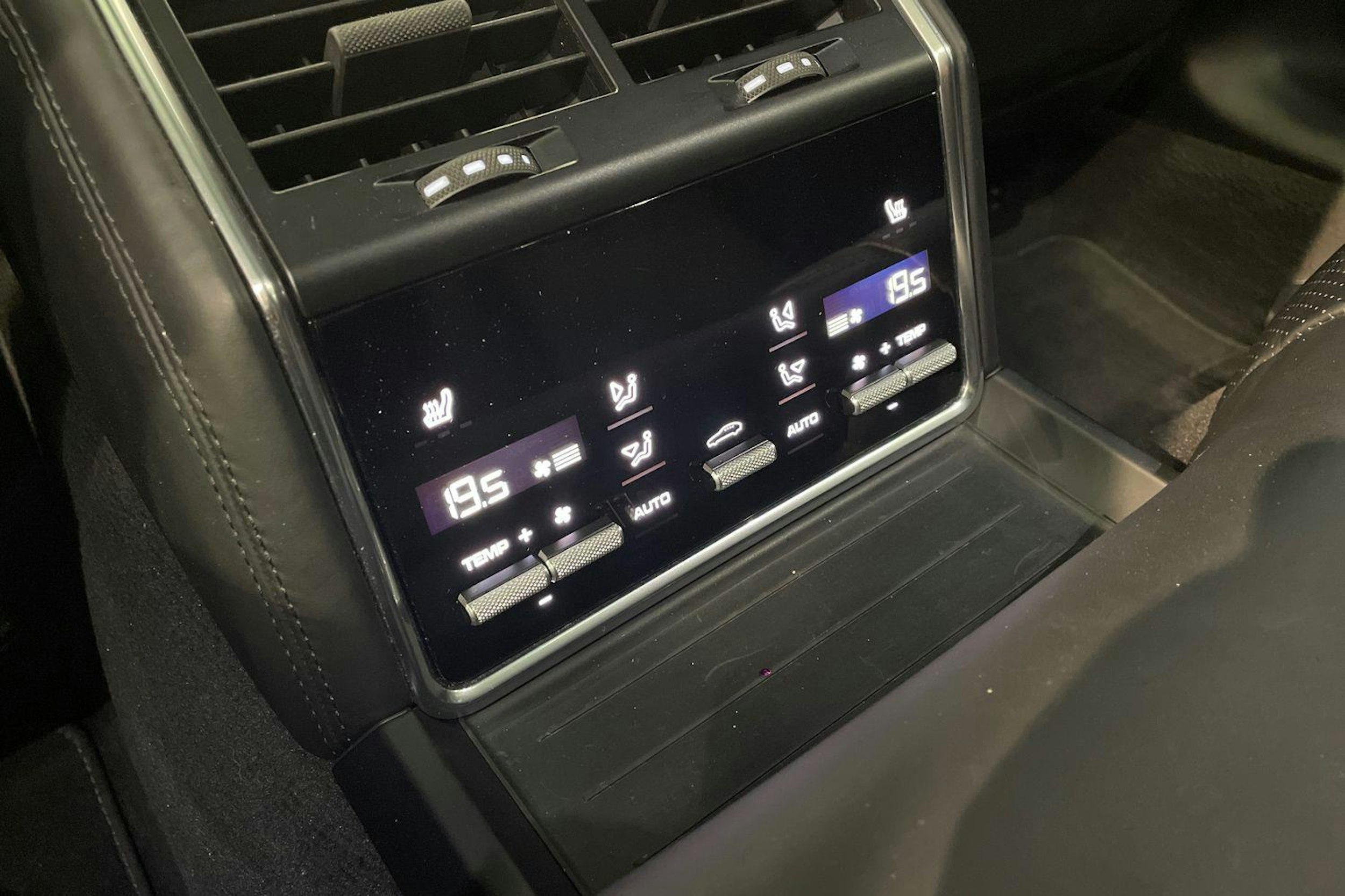 met. Harmaa Porsche Panamera 2018 kuva 10.