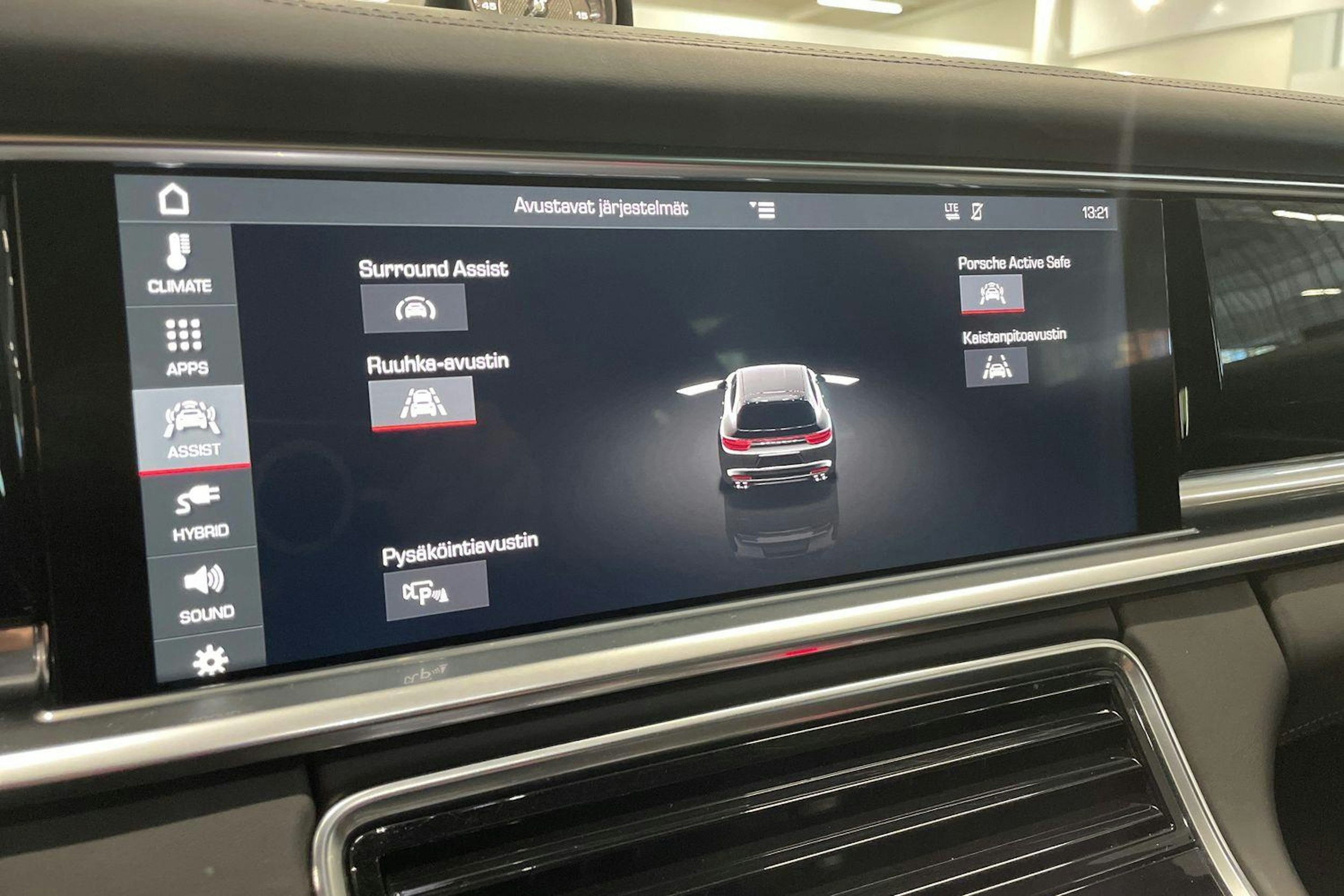 met. Harmaa Porsche Panamera 2018 kuva 16.