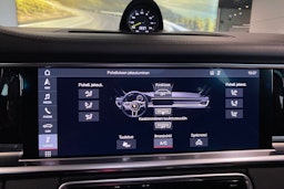 met. Harmaa Porsche Panamera 2018 kuva 26.