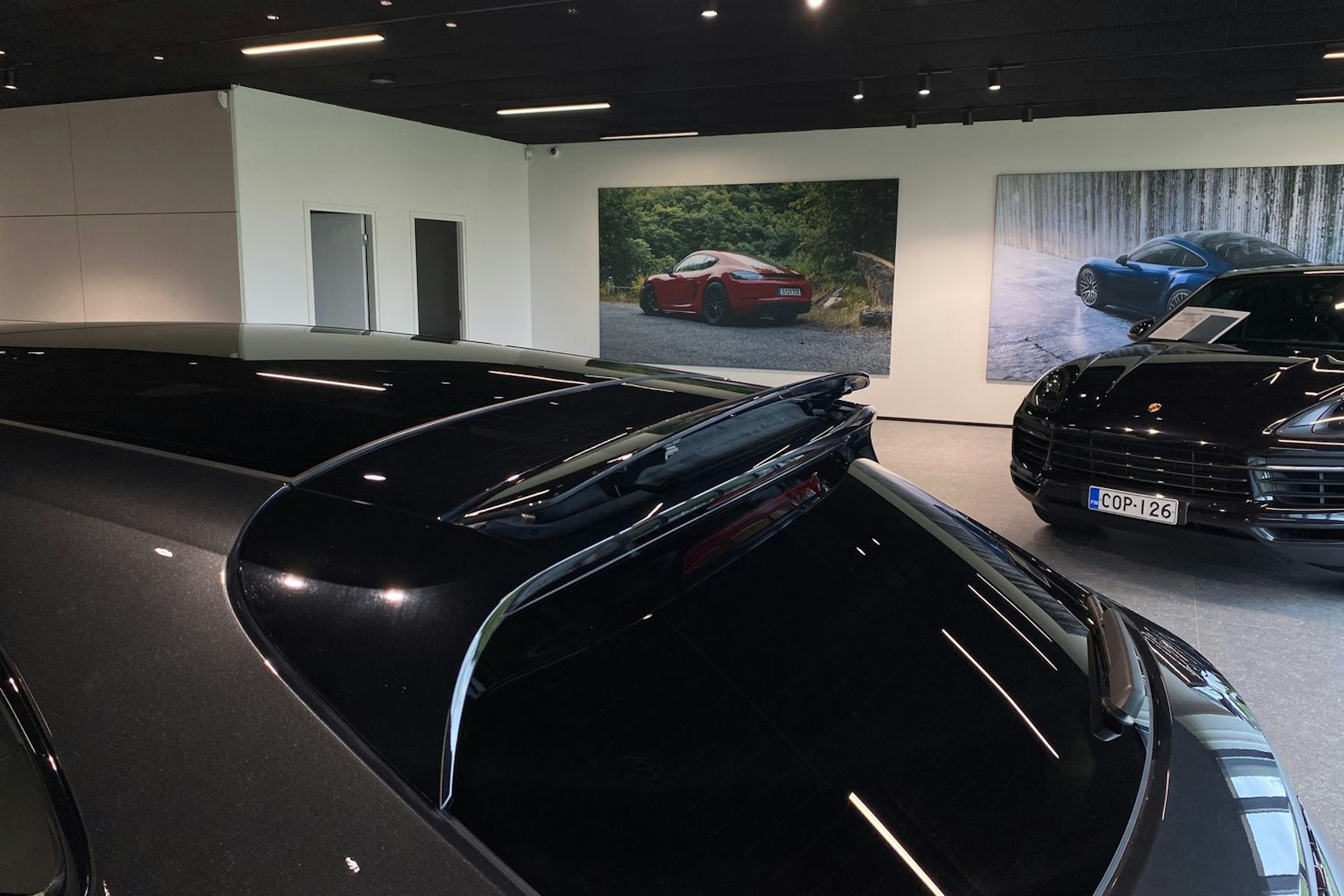 met. Harmaa Porsche Panamera 2018 kuva 30.