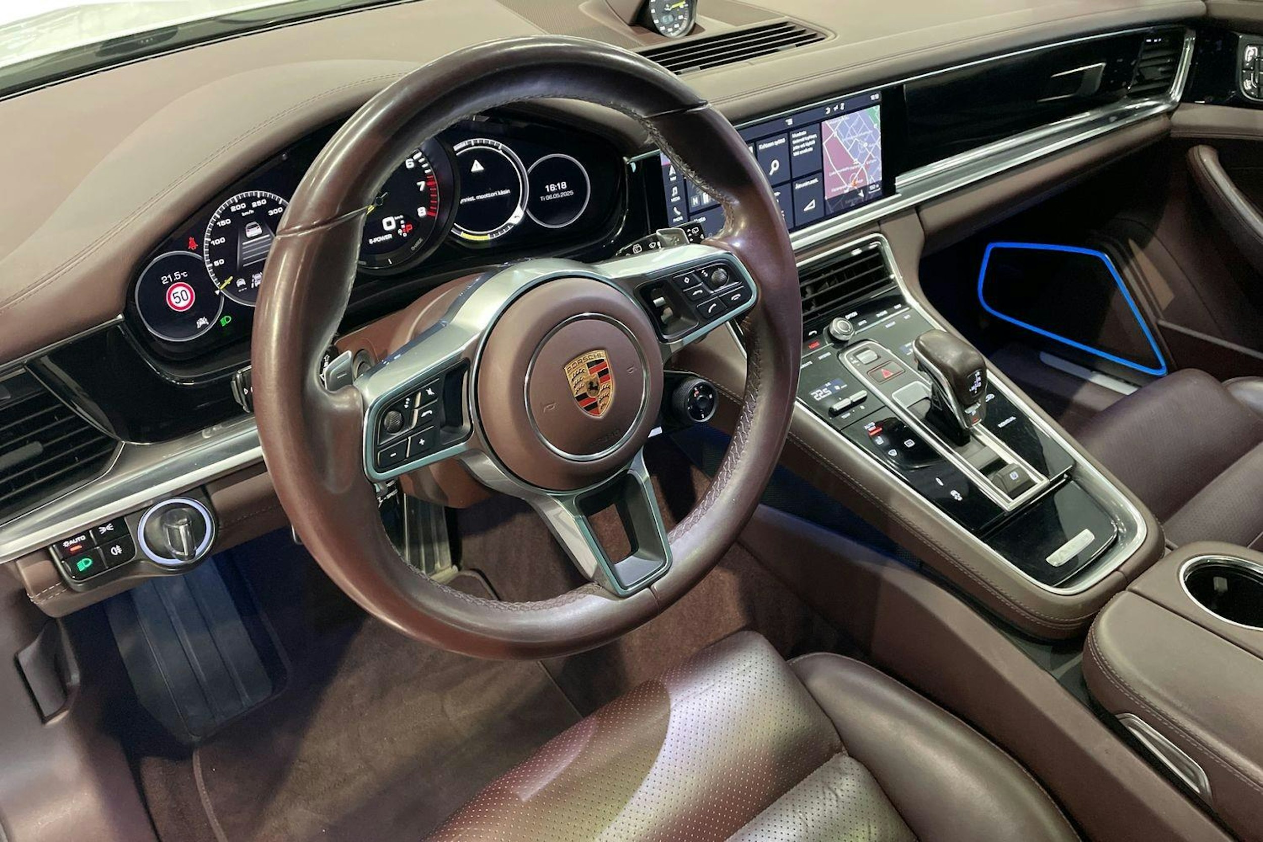 met. Valkoinen Porsche Panamera 2018 kuva 6.