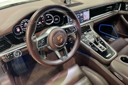 met. Valkoinen Porsche Panamera 2018 kuva 6.