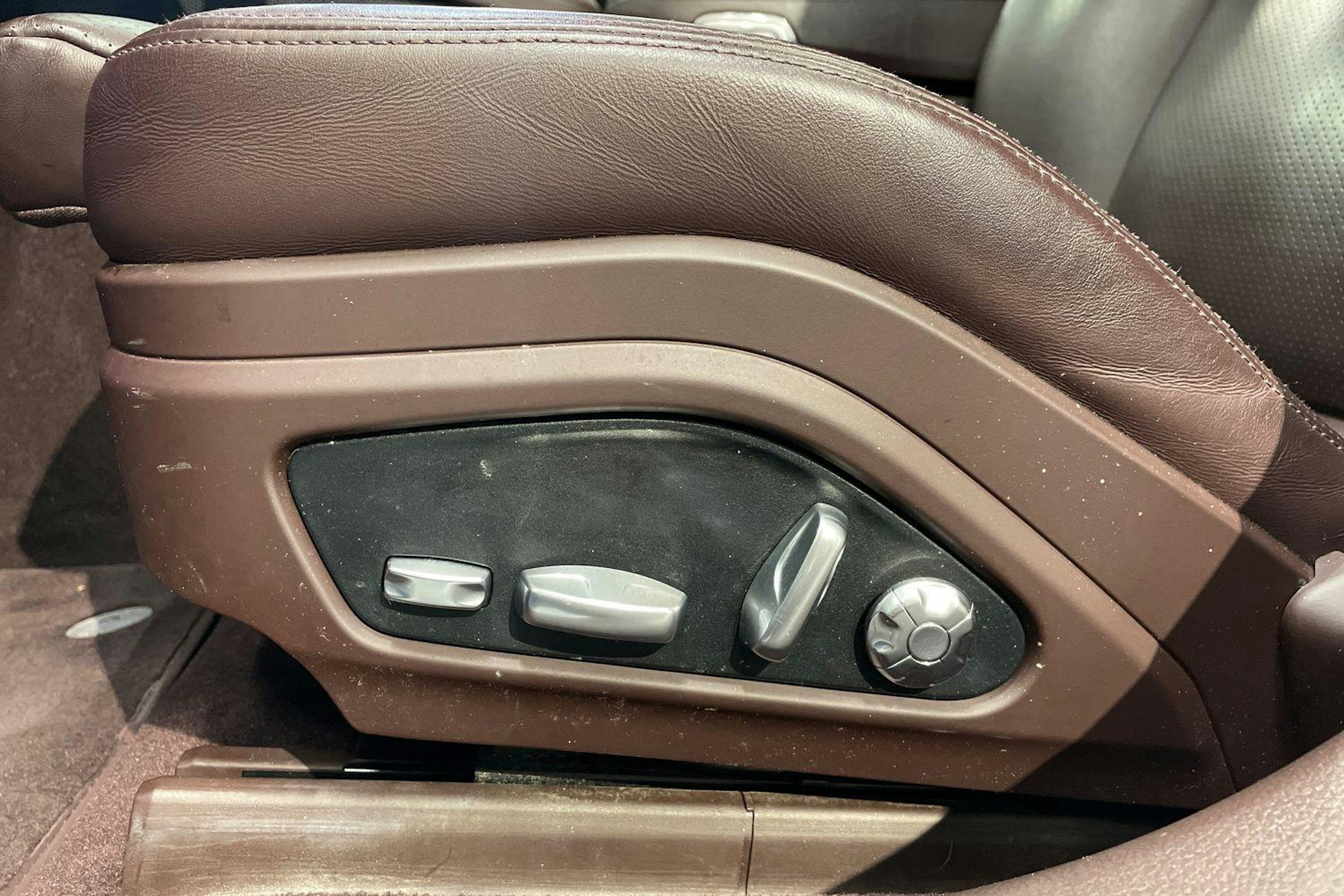 met. Valkoinen Porsche Panamera 2018 kuva 17.