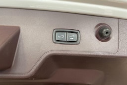 met. Valkoinen Porsche Panamera 2018 kuva 21.