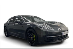 Harmaa Porsche Panamera 2018 kuva 1.