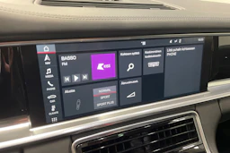 Harmaa Porsche Panamera 2018 kuva 11.