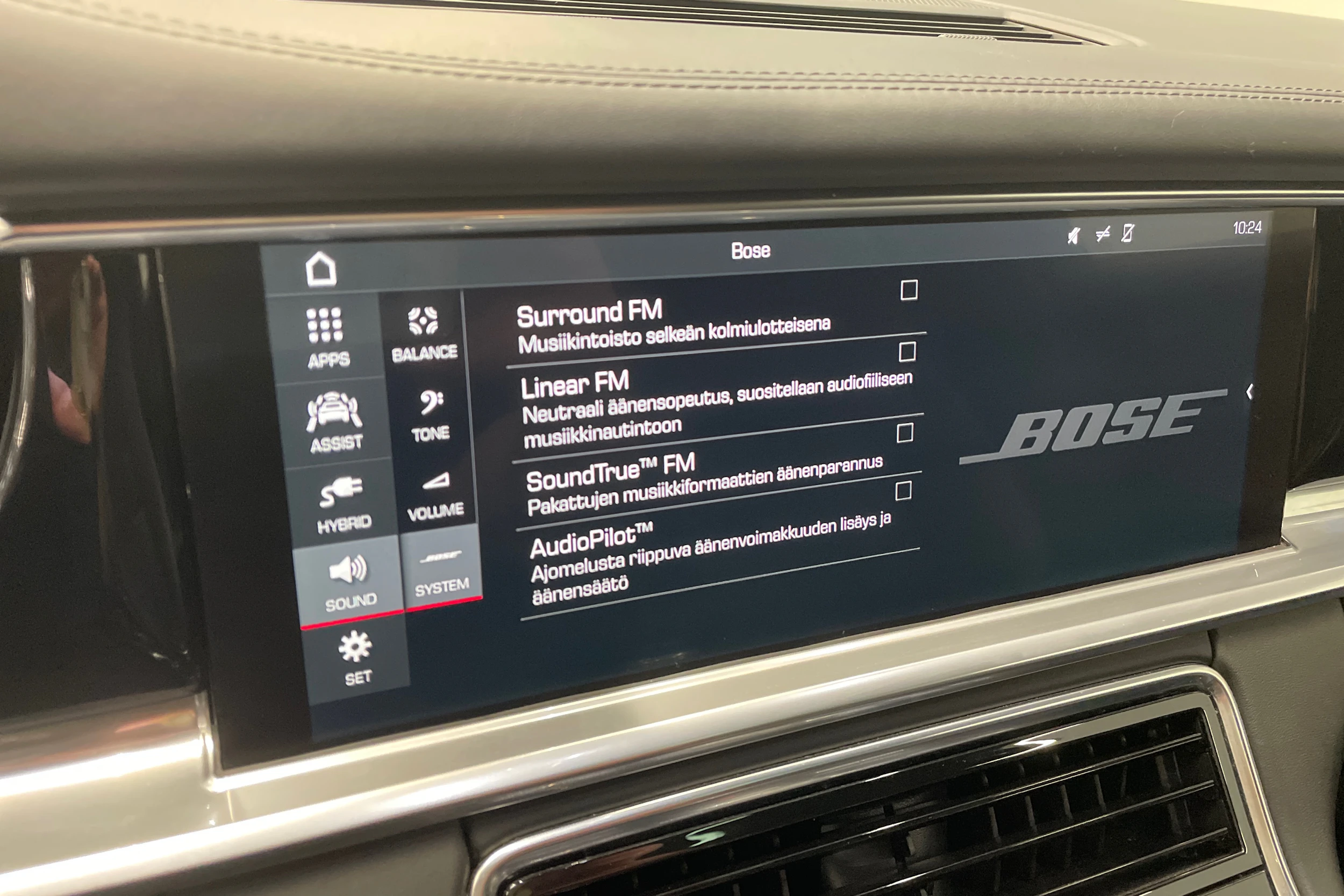 Harmaa Porsche Panamera 2018 kuva 14.
