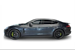 Harmaa Porsche Panamera 2018 kuva 6.