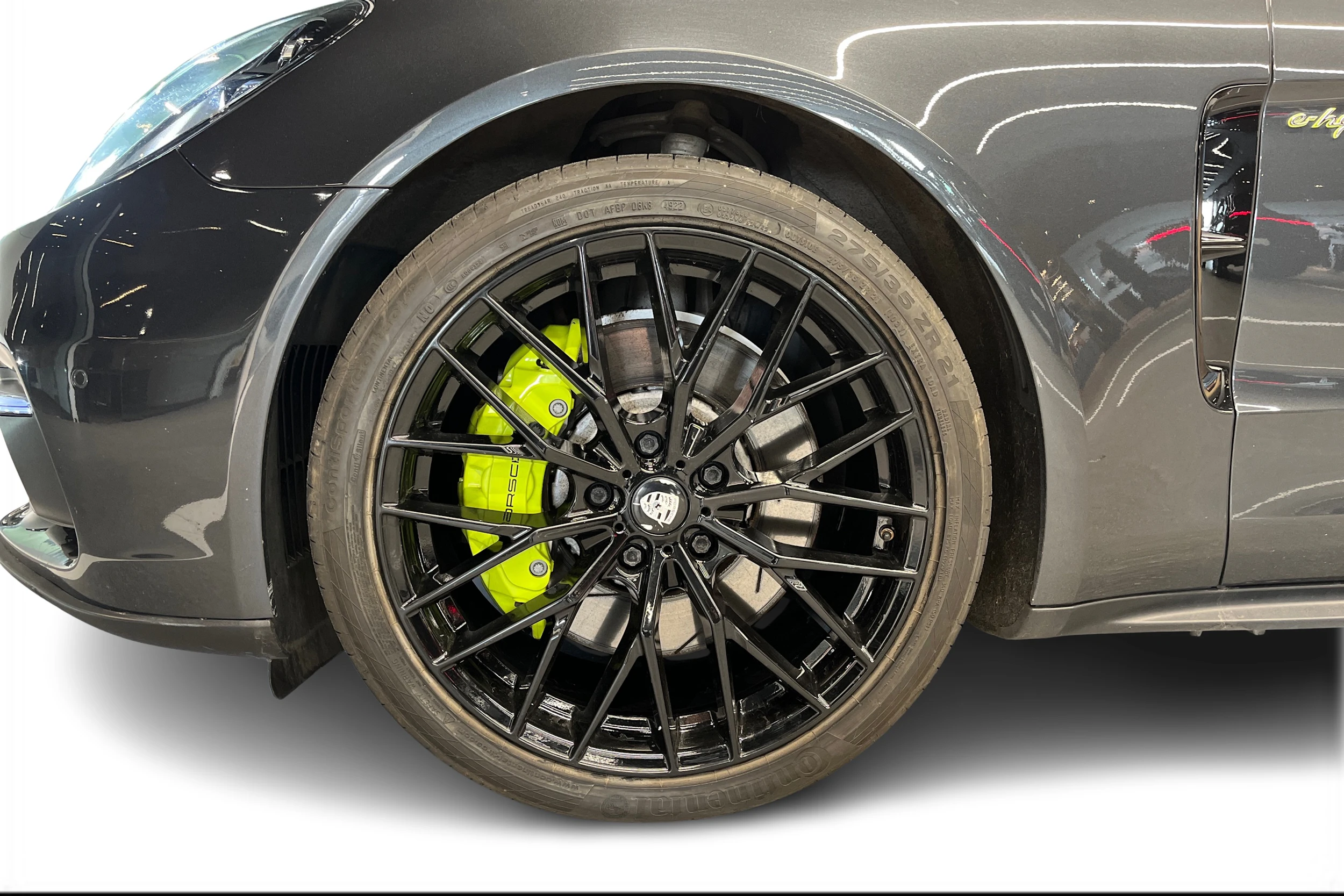 Harmaa Porsche Panamera 2018 kuva 11.