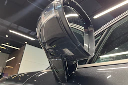 Harmaa Porsche Panamera 2018 kuva 14.