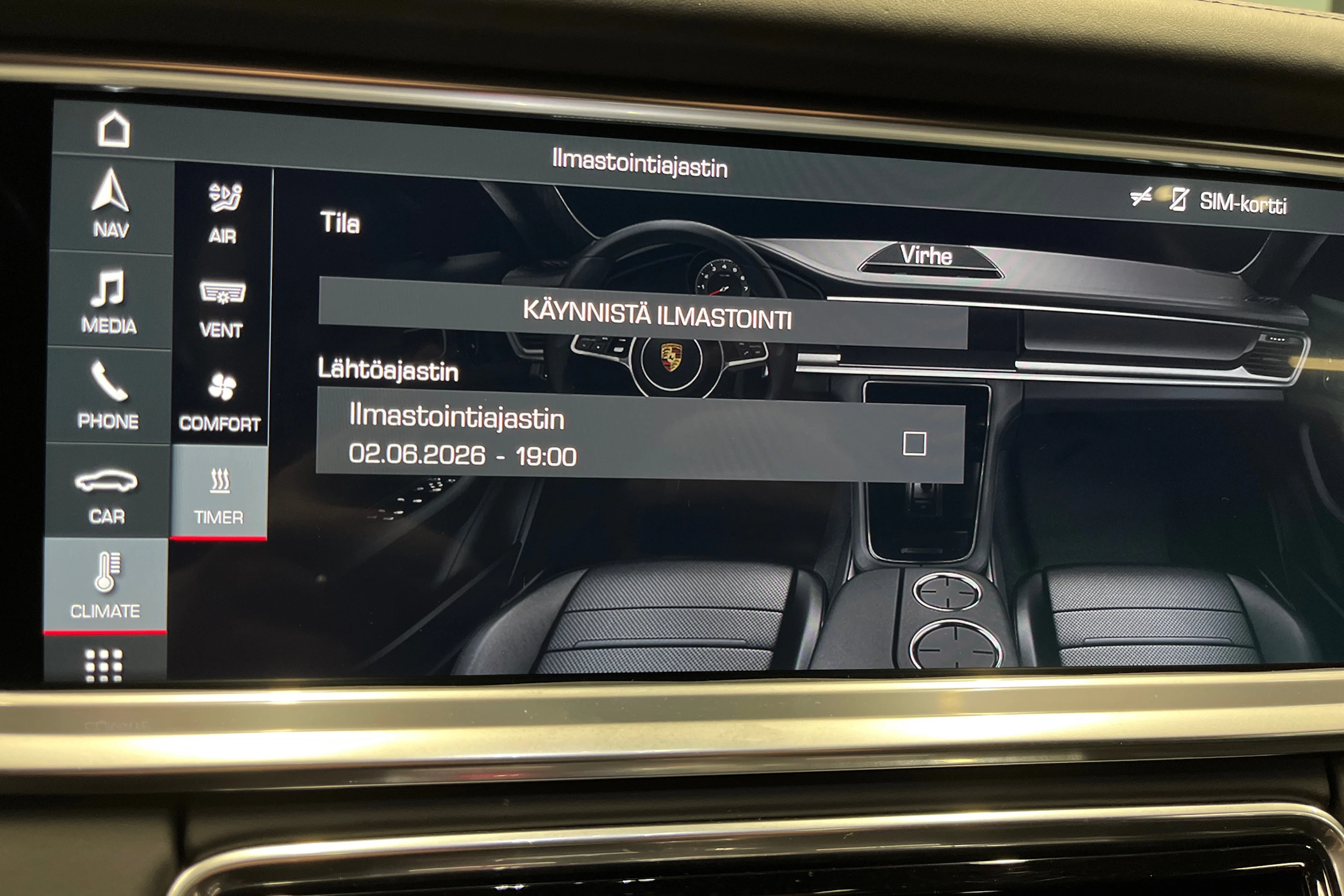 Harmaa Porsche Panamera 2018 kuva 23.