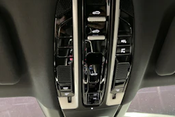 Harmaa Porsche Panamera 2018 kuva 27.