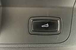 Harmaa Porsche Panamera 2018 kuva 36.