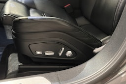 harmaa Porsche Panamera 2018 kuva 14.