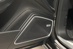 harmaa Porsche Panamera 2018 kuva 15.