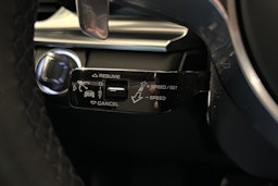 harmaa Porsche Panamera 2018 kuva 18.