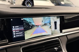 harmaa Porsche Panamera 2018 kuva 19.