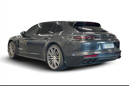 met. harmaa Porsche Panamera 2018 kuva 2.