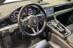 met. harmaa Porsche Panamera 2018 kuva 6.