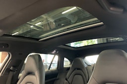 met. harmaa Porsche Panamera 2018 kuva 17.