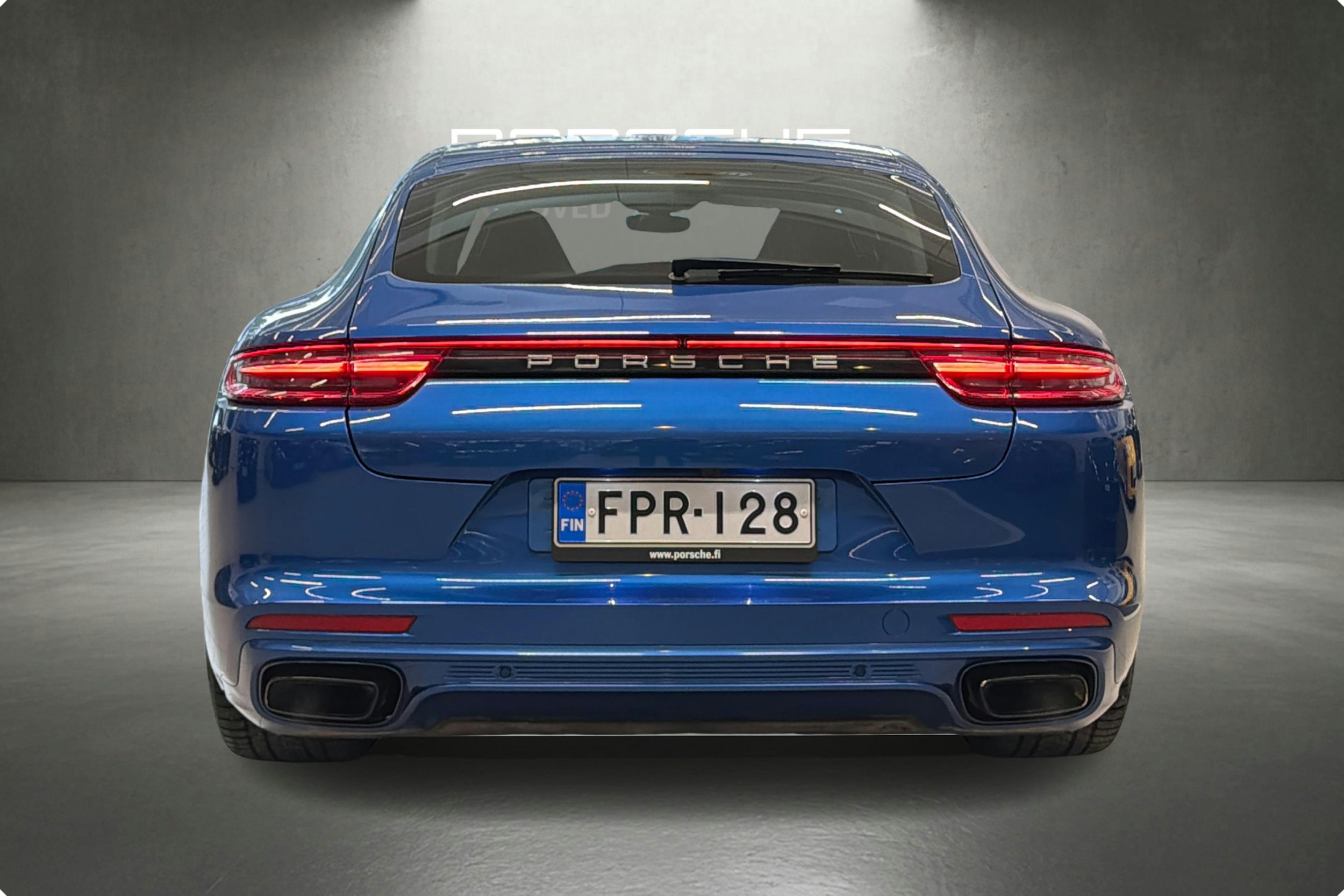 Sininen Porsche Panamera 2018 kuva 3.