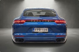 Sininen Porsche Panamera 2018 kuva 3.