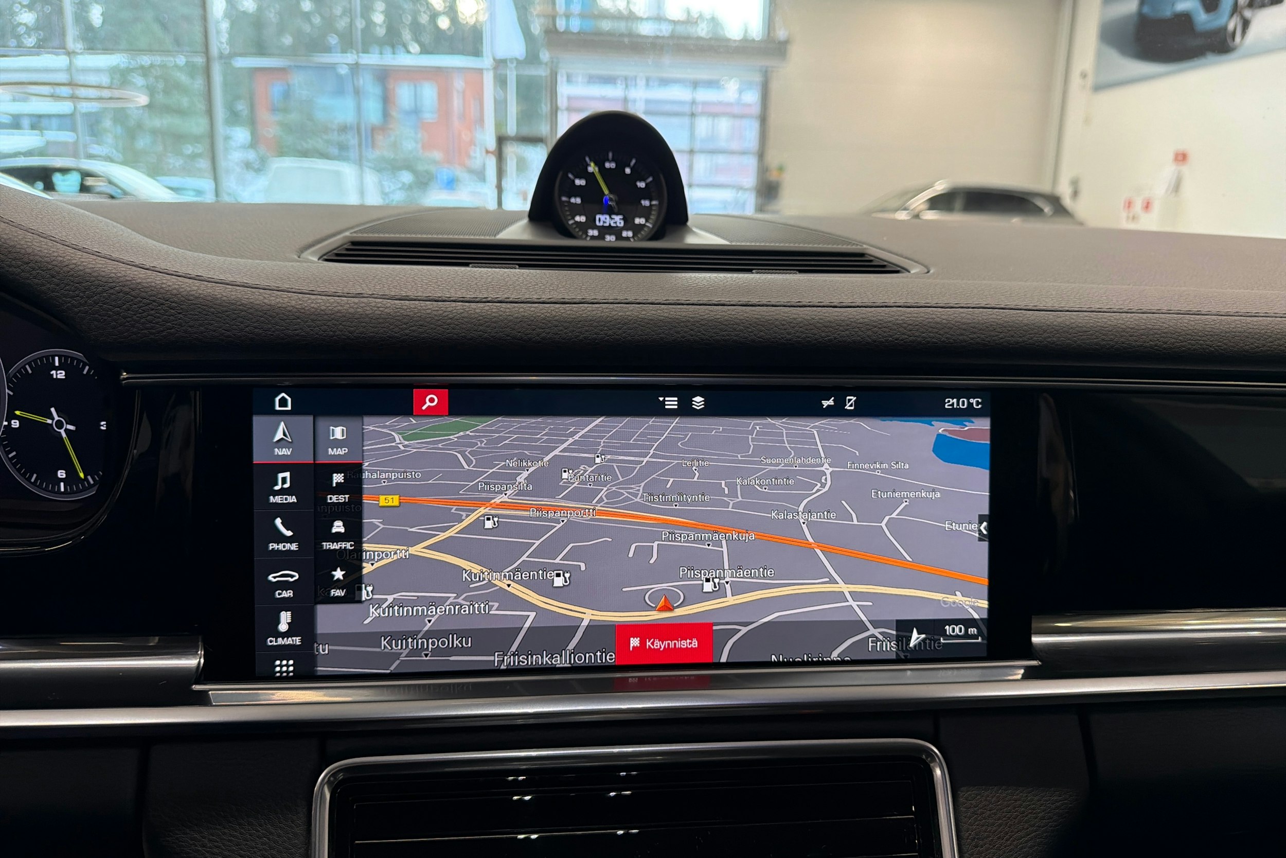 Sininen Porsche Panamera 2018 kuva 19.