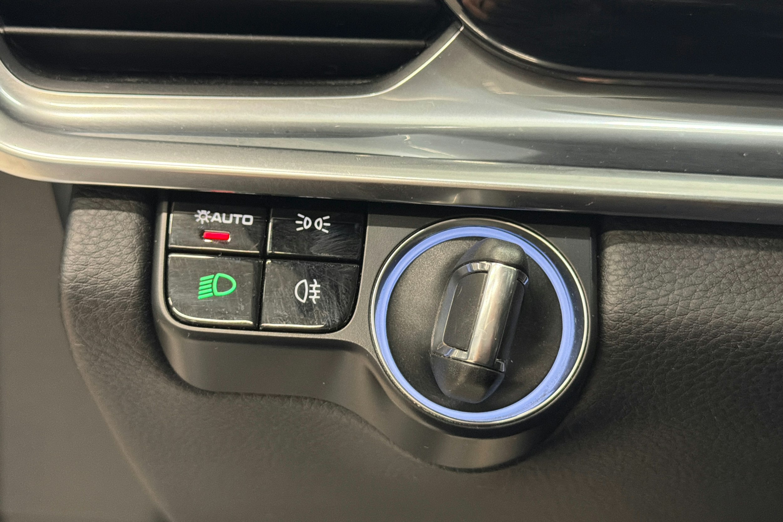 Sininen Porsche Panamera 2018 kuva 27.