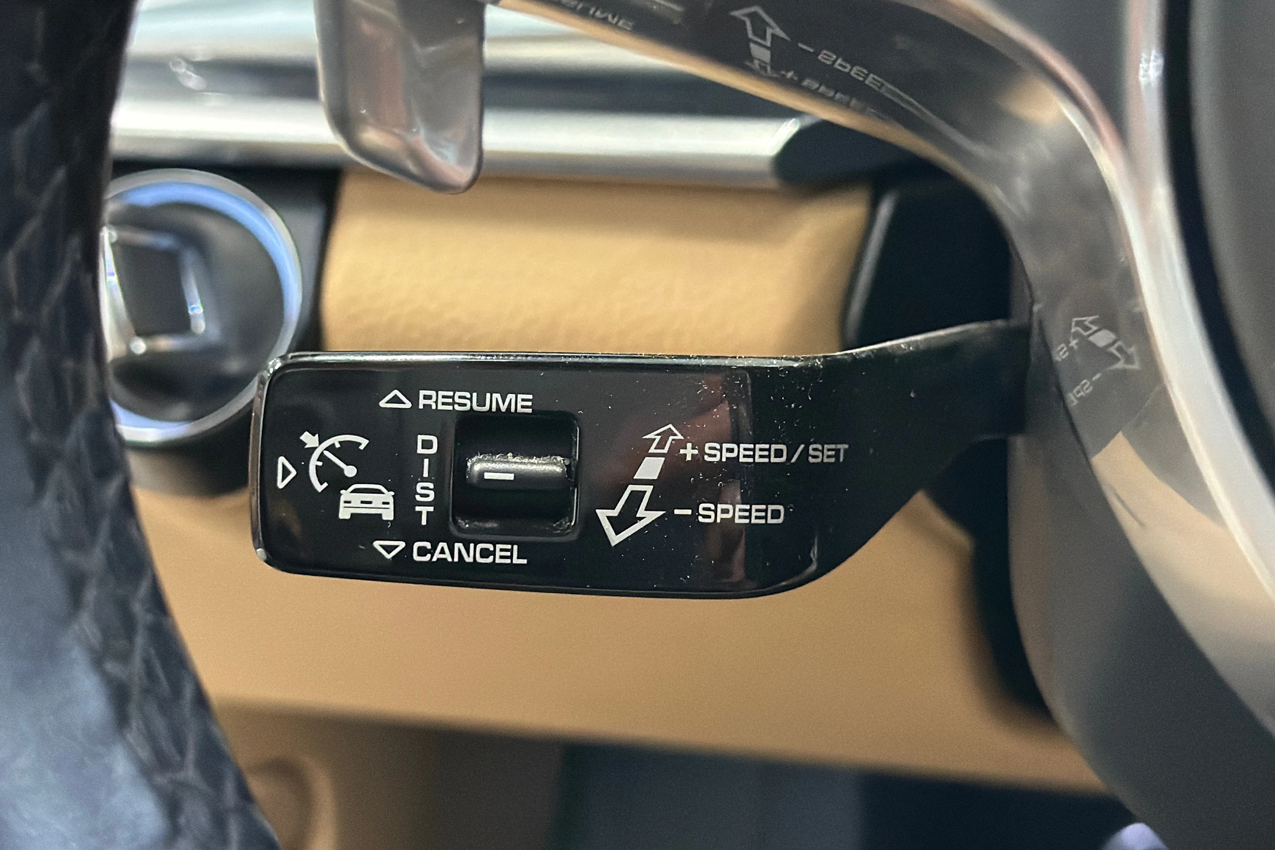 punainen Porsche Panamera 2018 kuva 12.