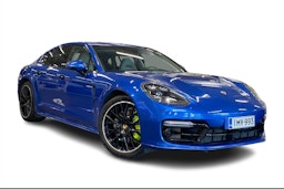 met. sininen Porsche Panamera 2018 kuva 1.