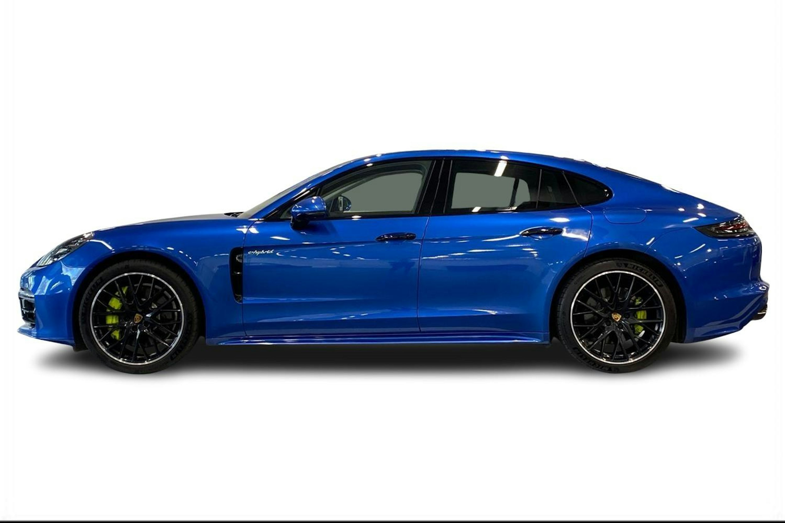 met. sininen Porsche Panamera 2018 kuva 5.