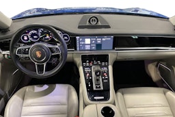 met. sininen Porsche Panamera 2018 kuva 7.