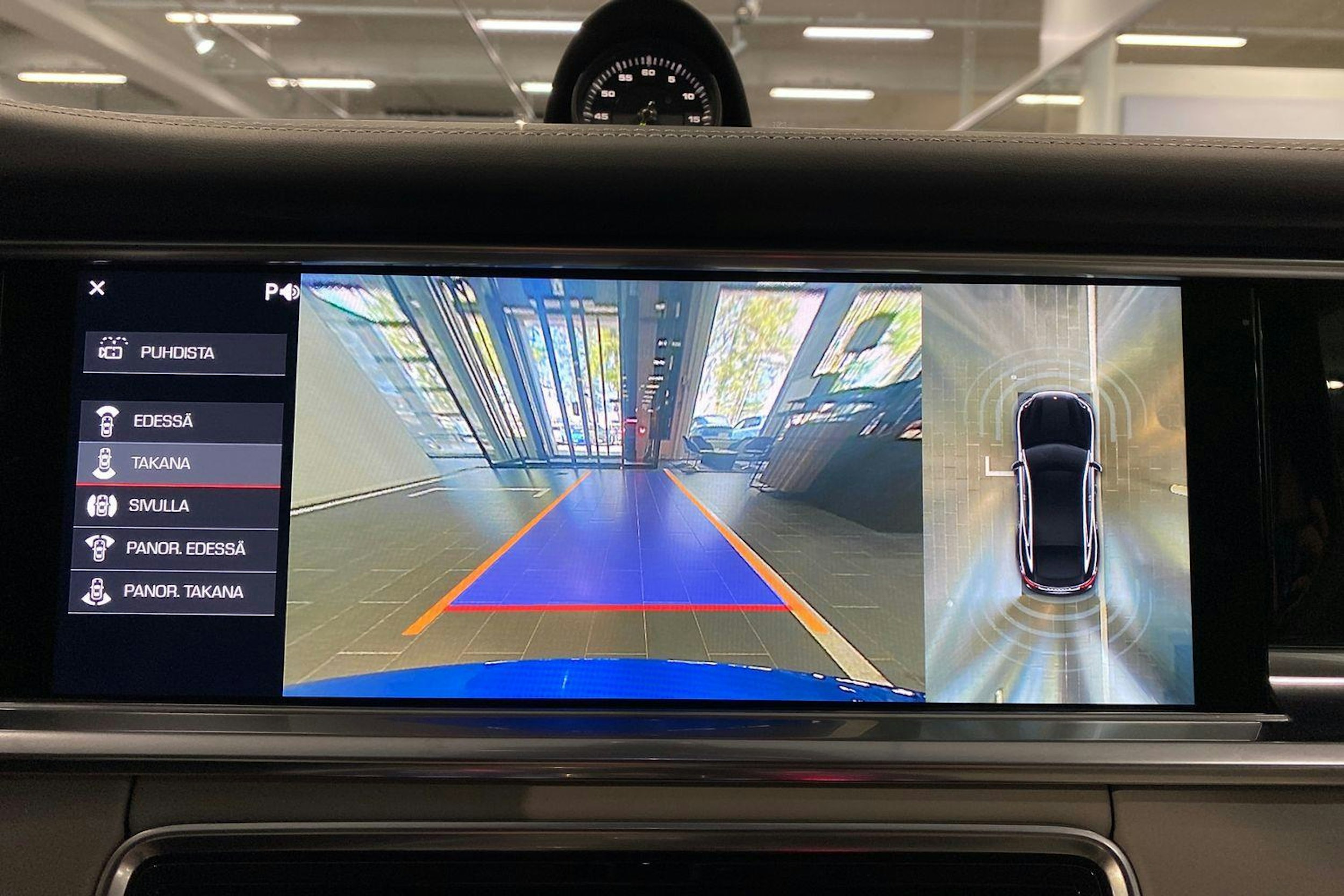 met. sininen Porsche Panamera 2018 kuva 18.