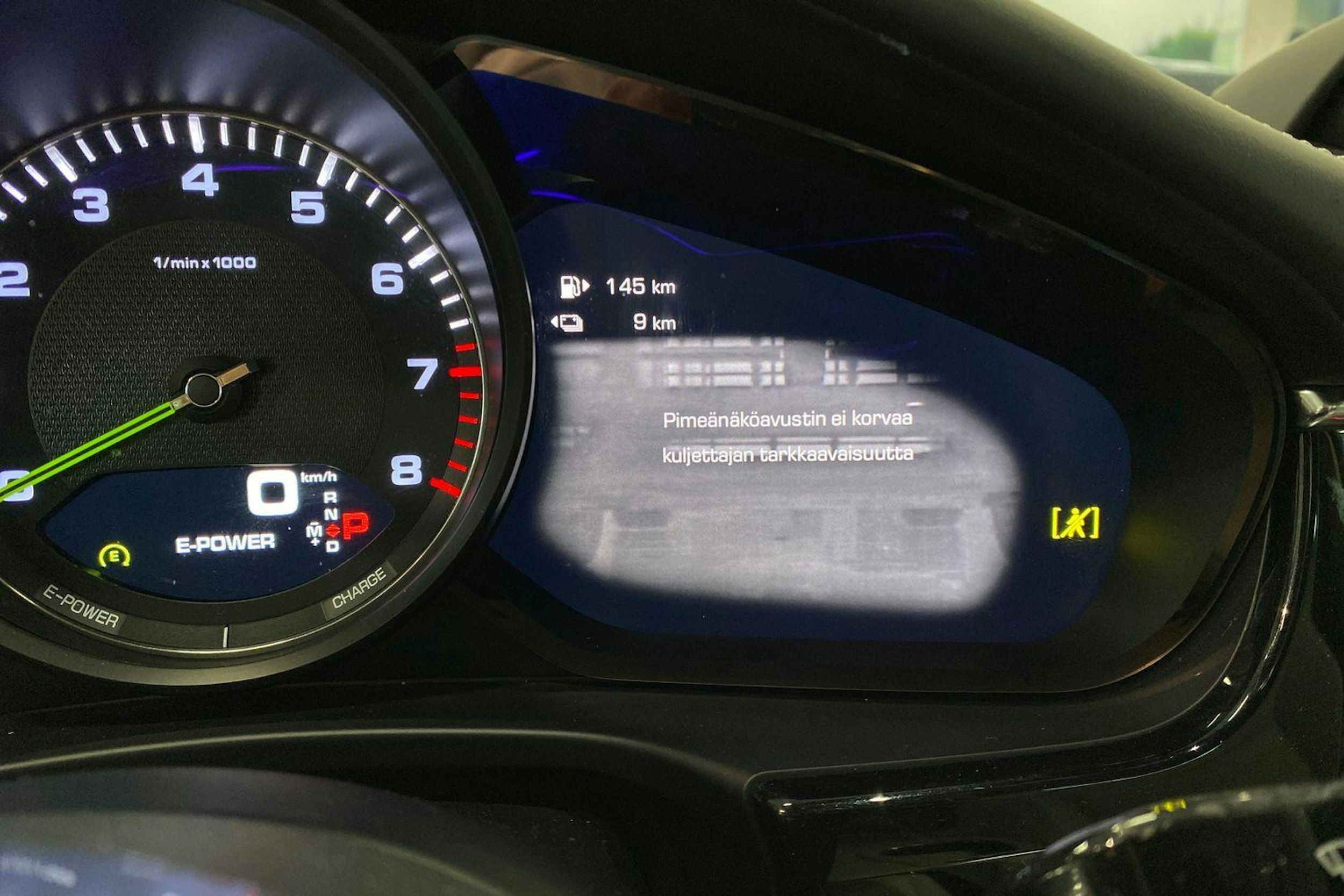 met. sininen Porsche Panamera 2018 kuva 19.