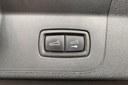 met. sininen Porsche Panamera 2018 kuva 22.