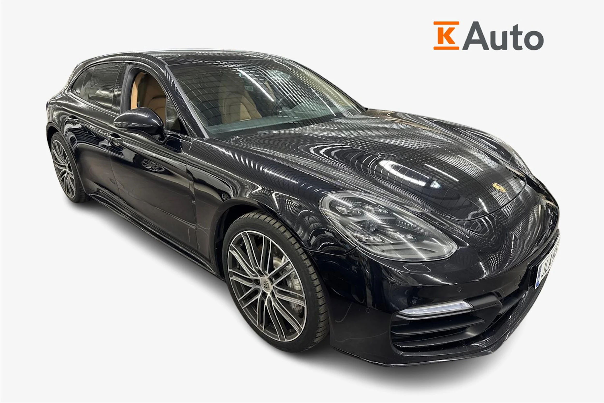 musta Porsche Panamera 2018 kuva 1.