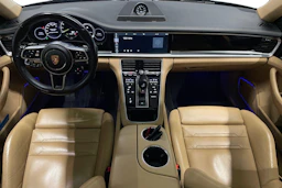 musta Porsche Panamera 2018 kuva 7.