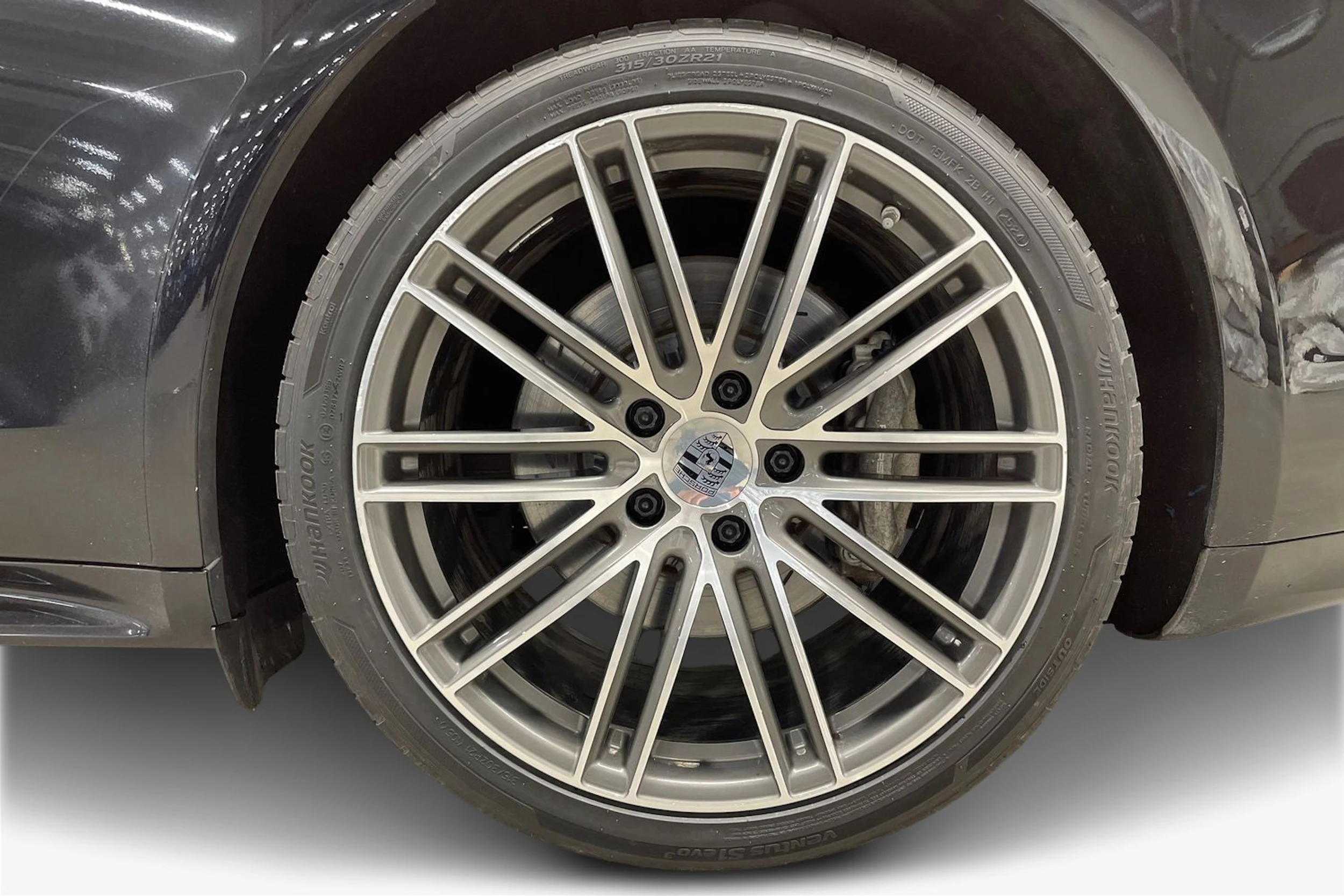 musta Porsche Panamera 2018 kuva 9.