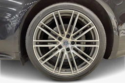 musta Porsche Panamera 2018 kuva 9.