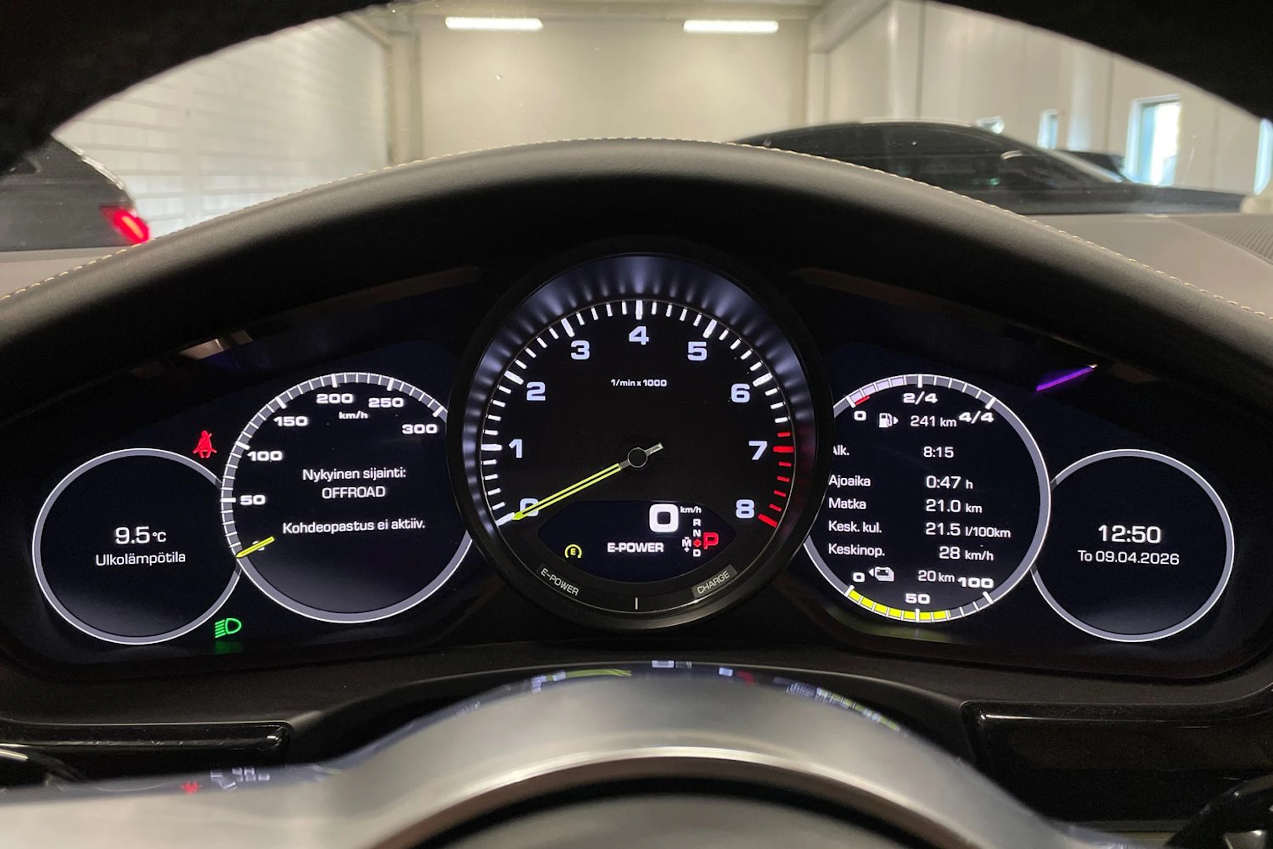 musta Porsche Panamera 2018 kuva 13.