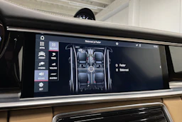 musta Porsche Panamera 2018 kuva 16.