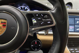 musta Porsche Panamera 2018 kuva 27.