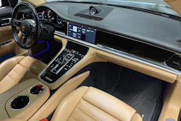 musta Porsche Panamera 2018 kuva 35.