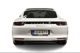 Valkoinen Porsche Panamera 2018 kuva 3.