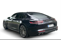 musta Porsche Panamera 2018 kuva 2.