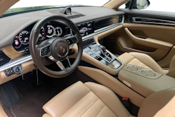 musta Porsche Panamera 2018 kuva 6.